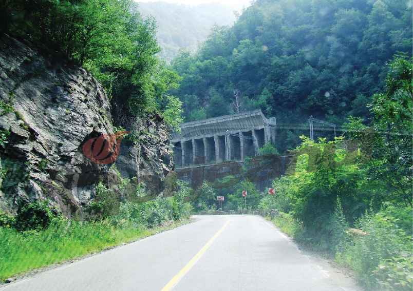 Circulaţie cu restricţii semaforizate pe Defileu