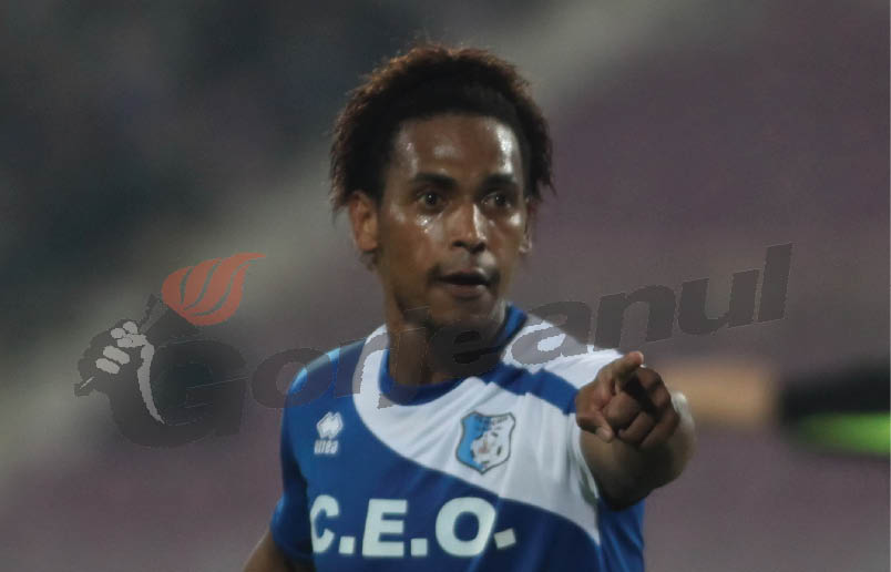 Încă este primul pasator