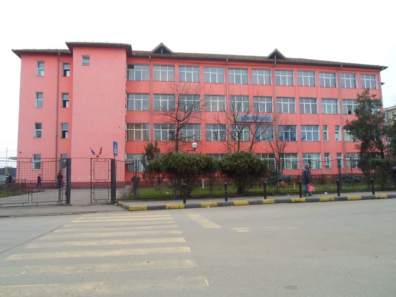 Elevii Şcolii Nr. 1 Rovinari luptă pentru premiile de la „Picături de lumină”