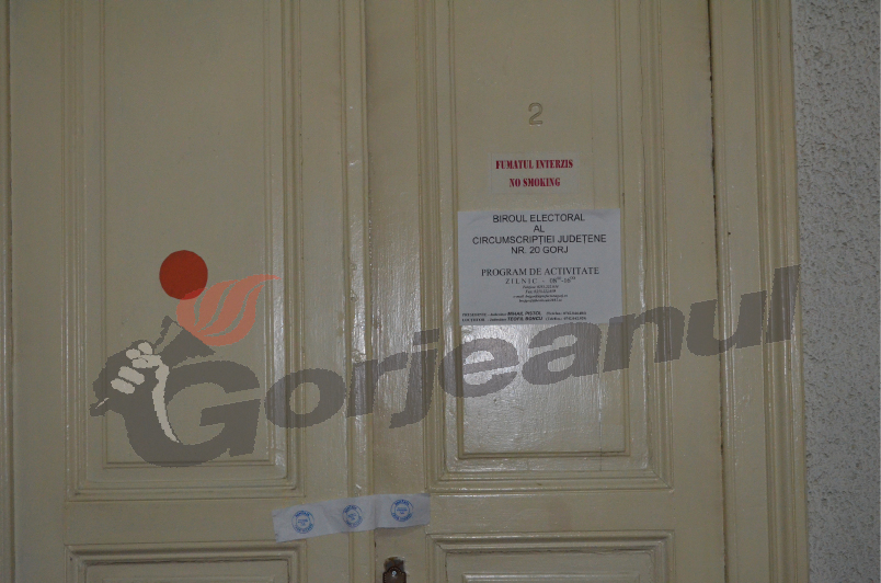 Poliţia Novaci, abilitată să ancheteze reclamaţia PDL la BEJ Gorj