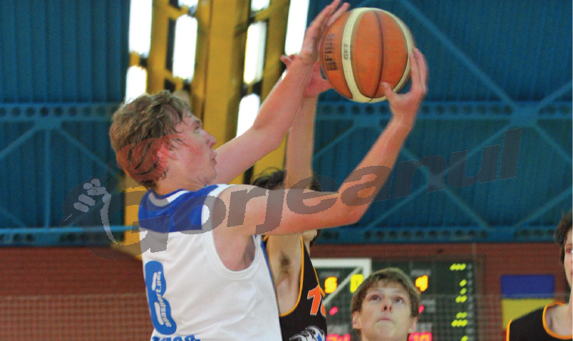 Start în lupta pentru aur