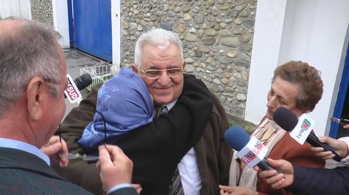 Mischie, liber din pușcărie