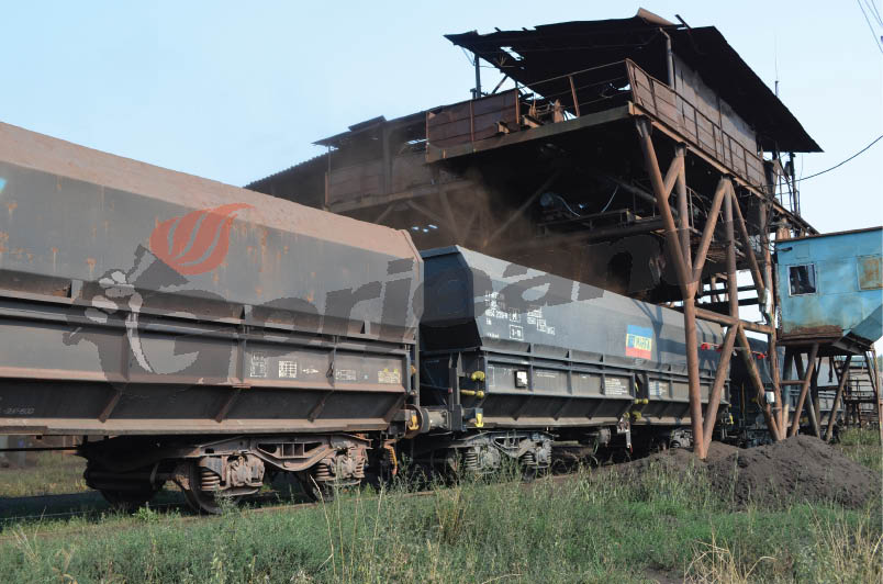 Ciurel nu a dat semnalul! Garnituri de tren pline cu cărbune, stopate în Valea Copcii