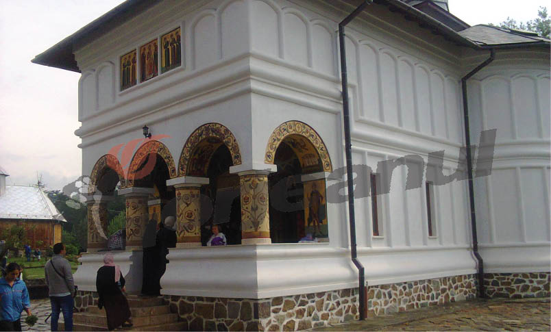 Sfântă Liturghie Arhierească la Mănăstirea “Icoana” din județul Gorj