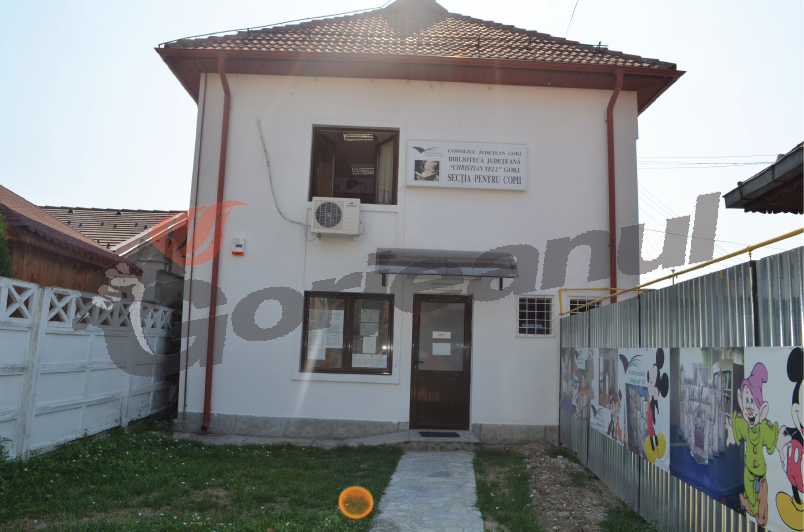 Ateliere de vacanţă pentru copii, la bibliotecă