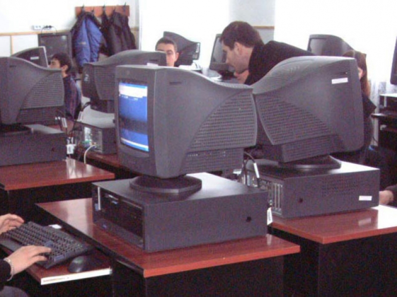 Bacalaureatul continuă cu proba de evaluare a competenţelor digitale