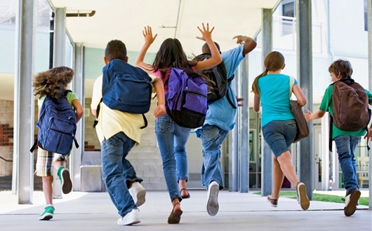 Elevii intră de vineri în vacanţa de vară