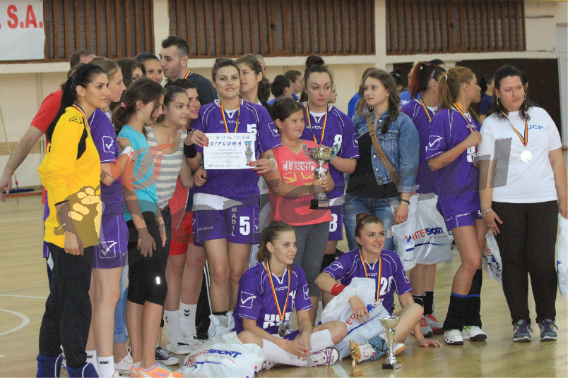 Fetele de la UCB, vicecampioane universitare!