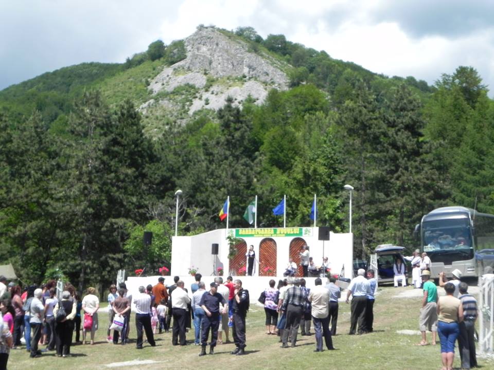 Pregătiri în linie dreaptă pentru Sărbătoarea Nucului