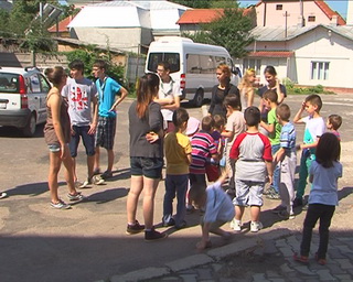 Copii din Gorj, intoxicaţi în tabăra de la Sărata Monteoru