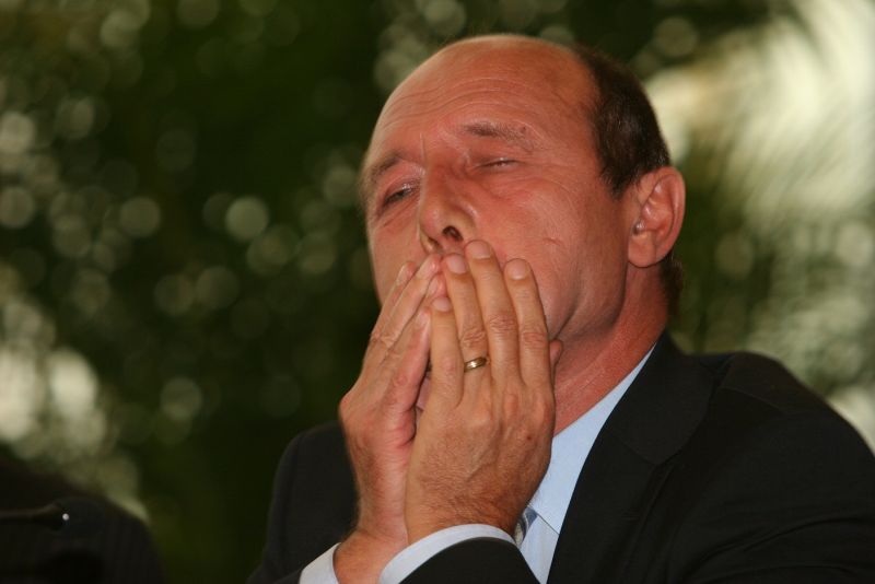 Băsescu declară, şi se vede, că puţin îi pasă de Parlament