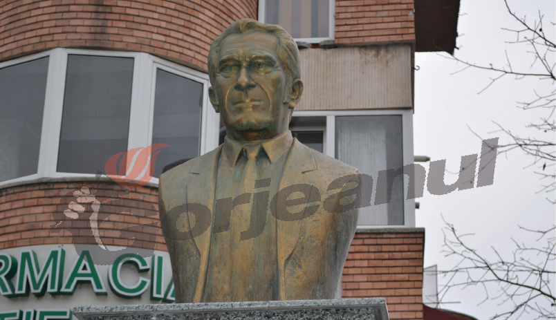 Culmea plăcerii: Să faci sex în mijlocul Târgu-Jiului şi să fii prins