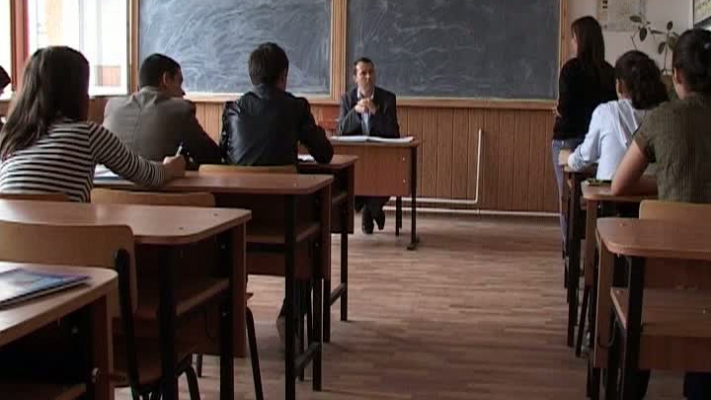 Începe admiterea la liceu