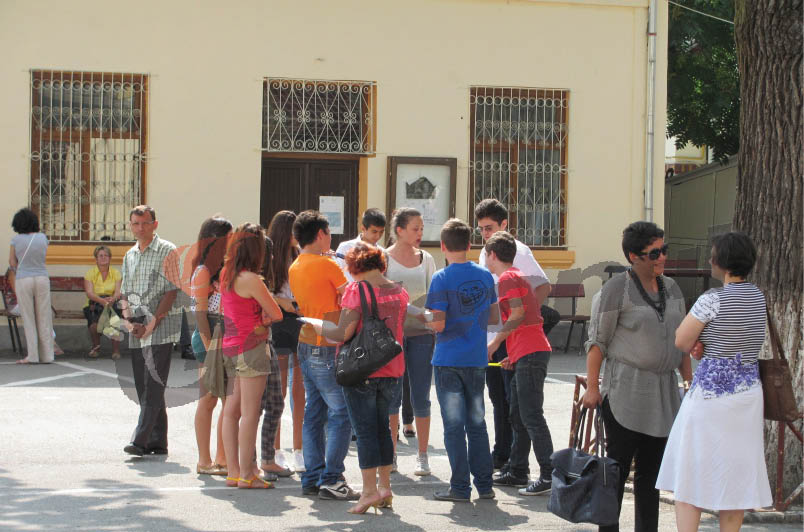 Patru candidaţi de 10 la admiterea în liceu