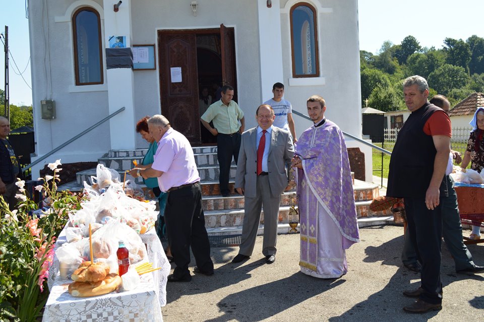 De ziua onomastică, Morega, printre credincioşi la biserica ctitorită de el la Padeş