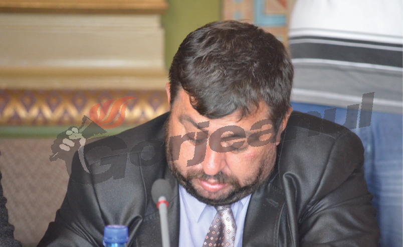 Nelu Pavel e absolvent de facultate