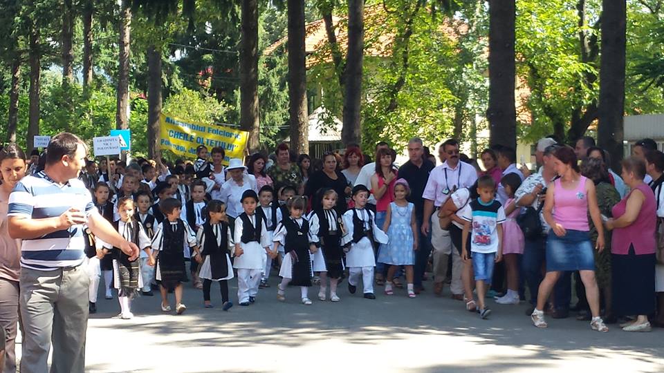 Nedeia de Sfântul Ilie a strâns mii de persoane la Polovragi