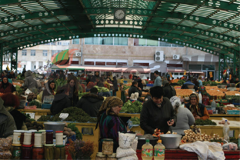 Din 15 septembrie, spaţii noi pentru pieţari