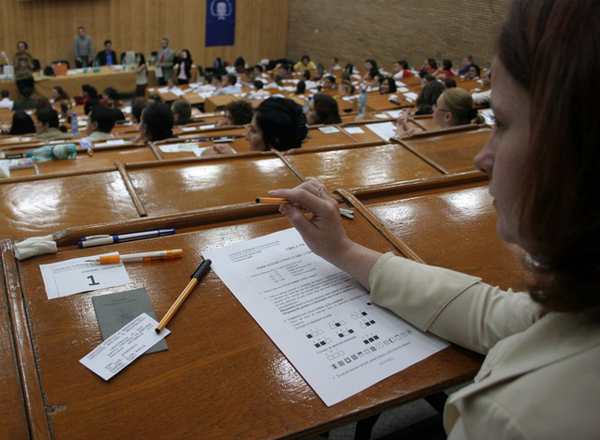 Zeci de candidaţi din Gorj la concursurile de admitere în magistratură şi la INM: Liao şi Marcău, aspiranţi