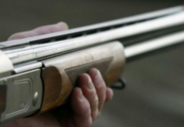 Cercetat penal pentru că nu şi-a prelungit permisul de armă