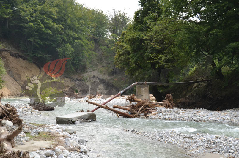 Aproape 800 de familii din Alimpeşti, însetate de o ţeavă