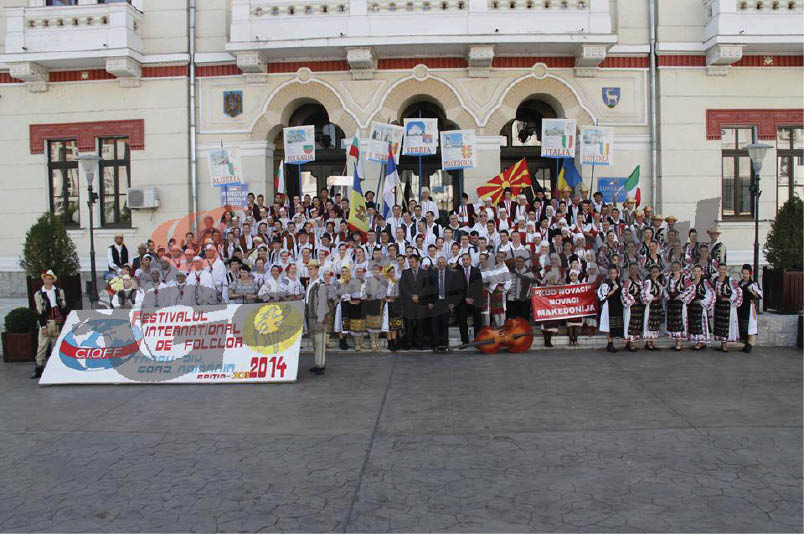 Folclor internaţional, în centrul municipiului Târgu-Jiu