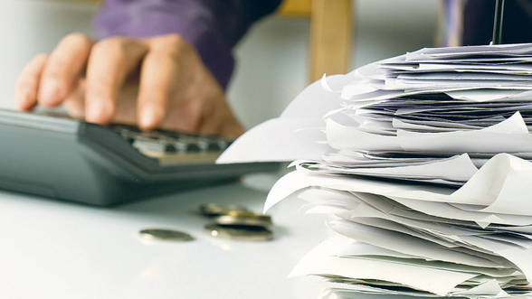 Patron cercetat pentru infracţiuni economice