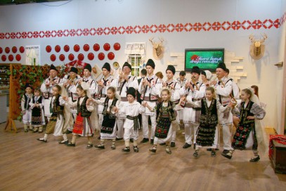 Cinci gorjeni, la Festivalul Tinereţii de la Mangalia