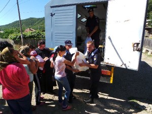 Campanie umanitară pentru sinistraţii din Mitropolia Olteniei