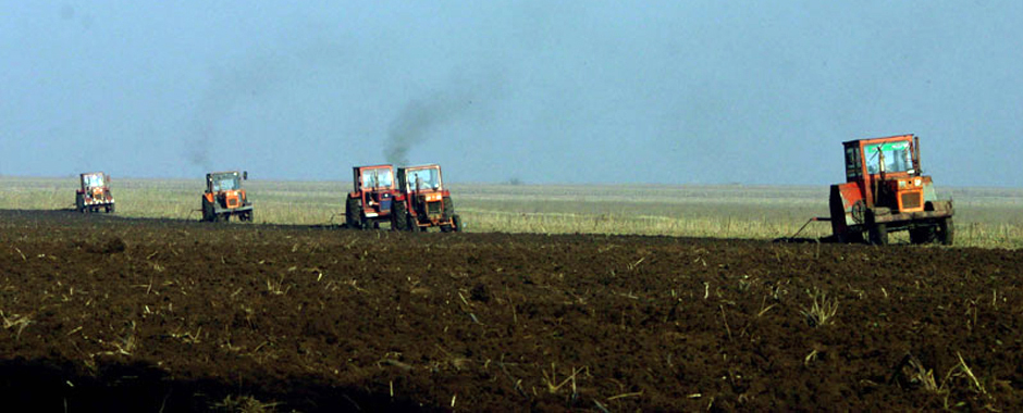30 septembrie, ultima “verificare” la cererile pe suprafaţa agricolă