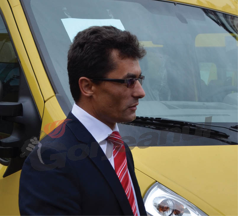 Primarul Petroi şi-a pus cravata roşie, colegul Câmpeanu şi el la PSD