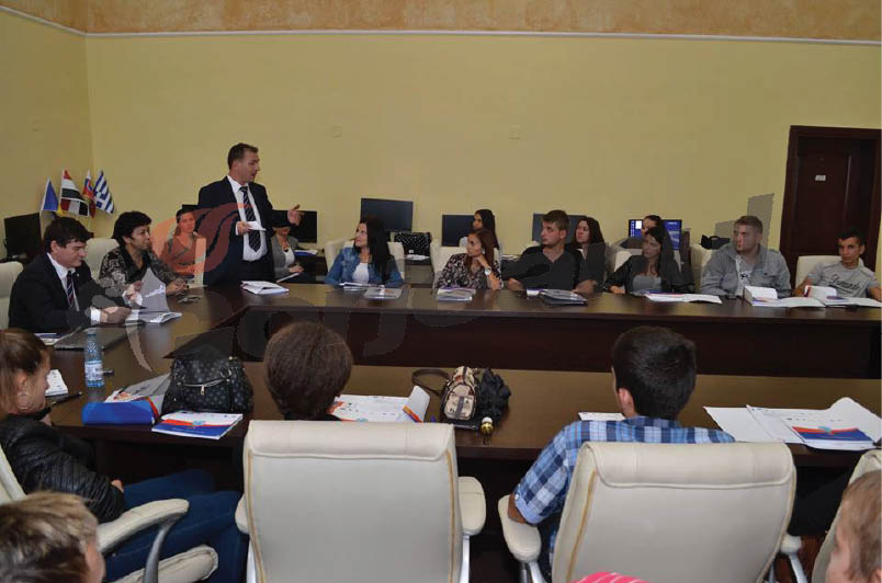 Trezorierul şef Gheorghe Paraschivu, model pentru „Studenţii de azi, profesioniştii de mâine”