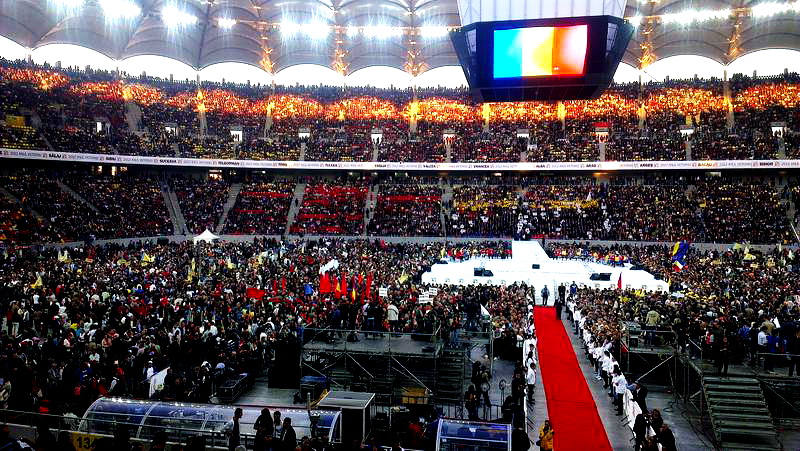 Ponta îşi lansează candidatura la Preşedinţie pe Arena Naţională sâmbătă, de ziua sa