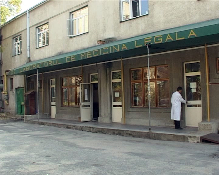 Angajat al CEO, găsit spânzurat