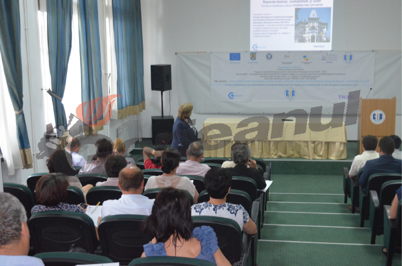 Zeci de participanţi la seminarul UCB