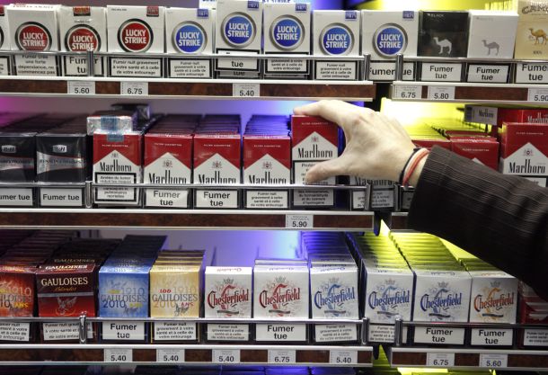 Tutunul i-a adus dosar penal