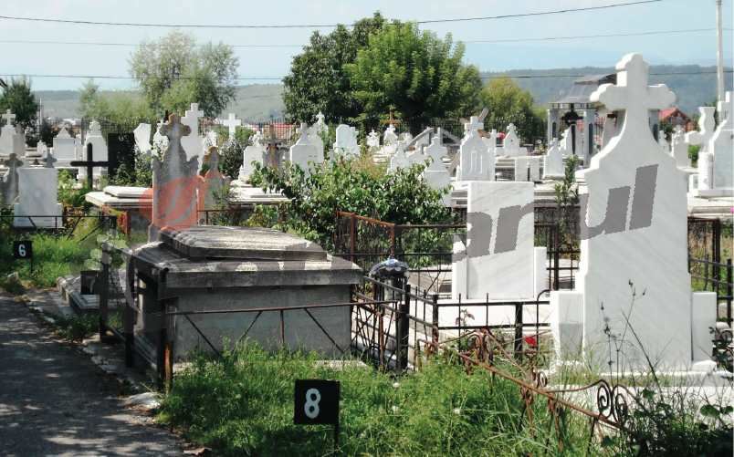 Dacă nu respectă noua lege a cimitirelor / Târgujienii riscă să-şi piardă locurile de veci