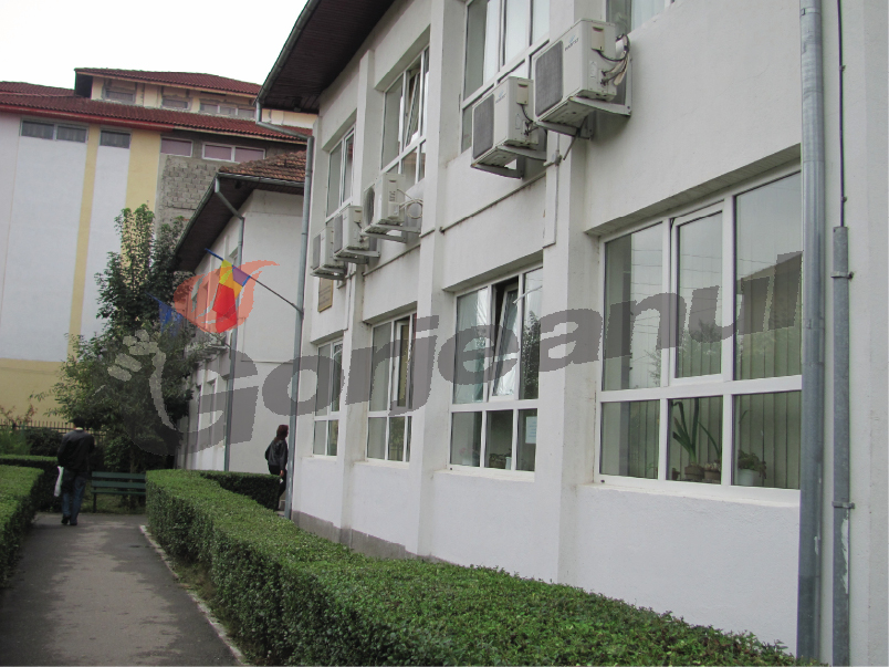 Trei şomeri primesc indemnizaţii europene