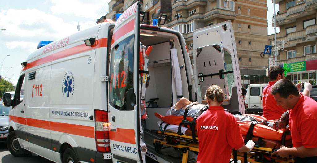 Patru pietoni, răniţi în accidente rutiere