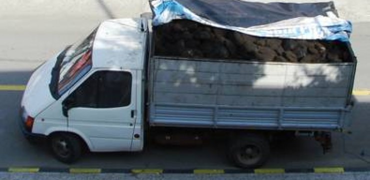 Peste 20 de tone de cărbune, confiscate de poliţiştii gorjeni
