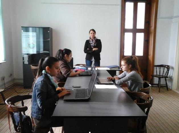 UCB consiliază studenţii pentru un job de succes