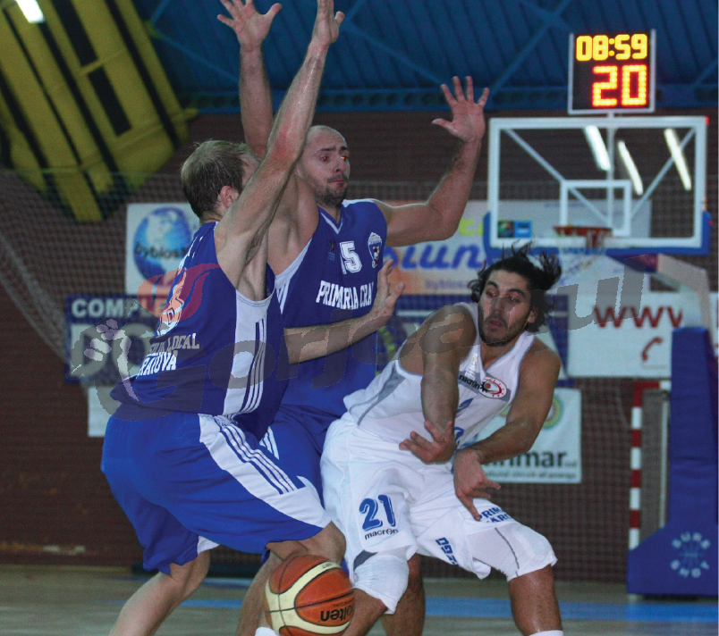 Debut de foc pentru trupa lui Constantinides