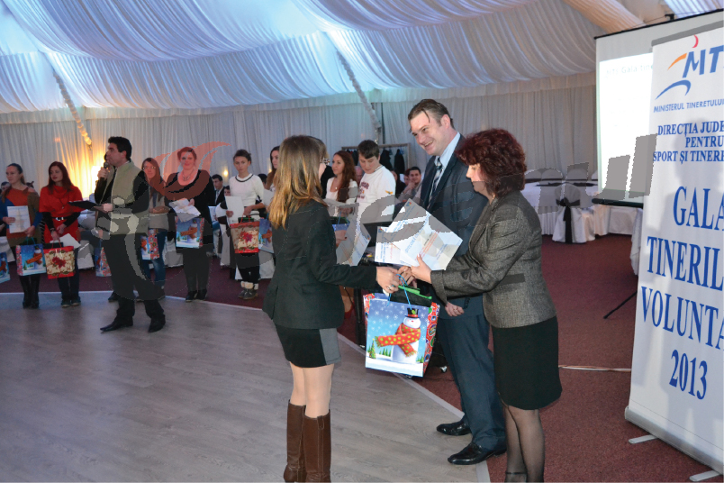 Pregătiri în linie dreaptă pentru Gala Tinerilor Voluntari