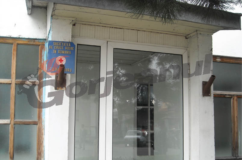 Crucea Roşie Gorj strânge alimente pentru nevoiaşi