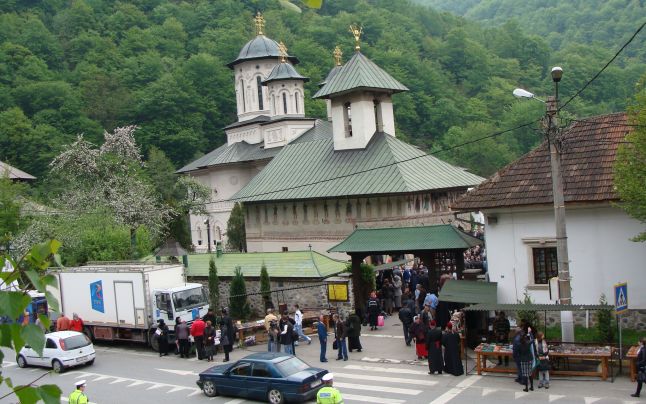 Teren gratuit pentru Parohia „Sfântul Irodion de la Lainici”