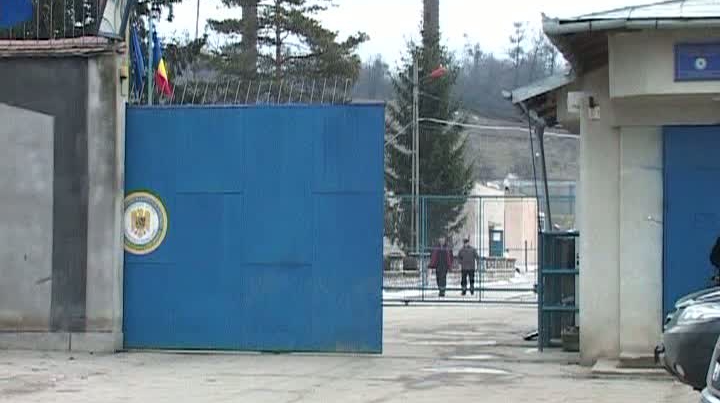 Poliţiştii gorjeni, percheziţie la Penitenciarul Colibaşi