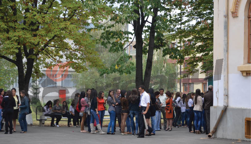 Aproape o jumătate de milion de absenţe, în primele trei luni de şcoală