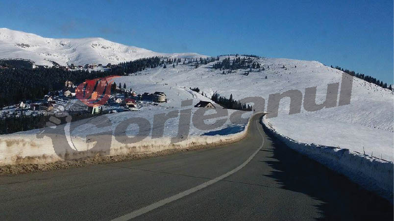 O firmă din Craiova deszăpezeşte Rânca şi Bengeşti