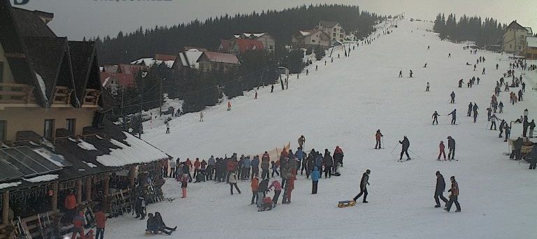 Peste 4.000 de turişti au petrecut week-end-ul la Rânca