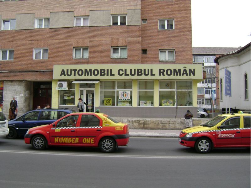 Cartea de Salvare la Bord, la dispoziția automobiliștilor, prin stațiile Petrom